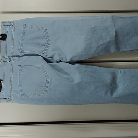 Fashion Nova "Leave You In The Dust Boyfriend Jeans" Light BlueWash Distressed 9 - Picture 7 of 8